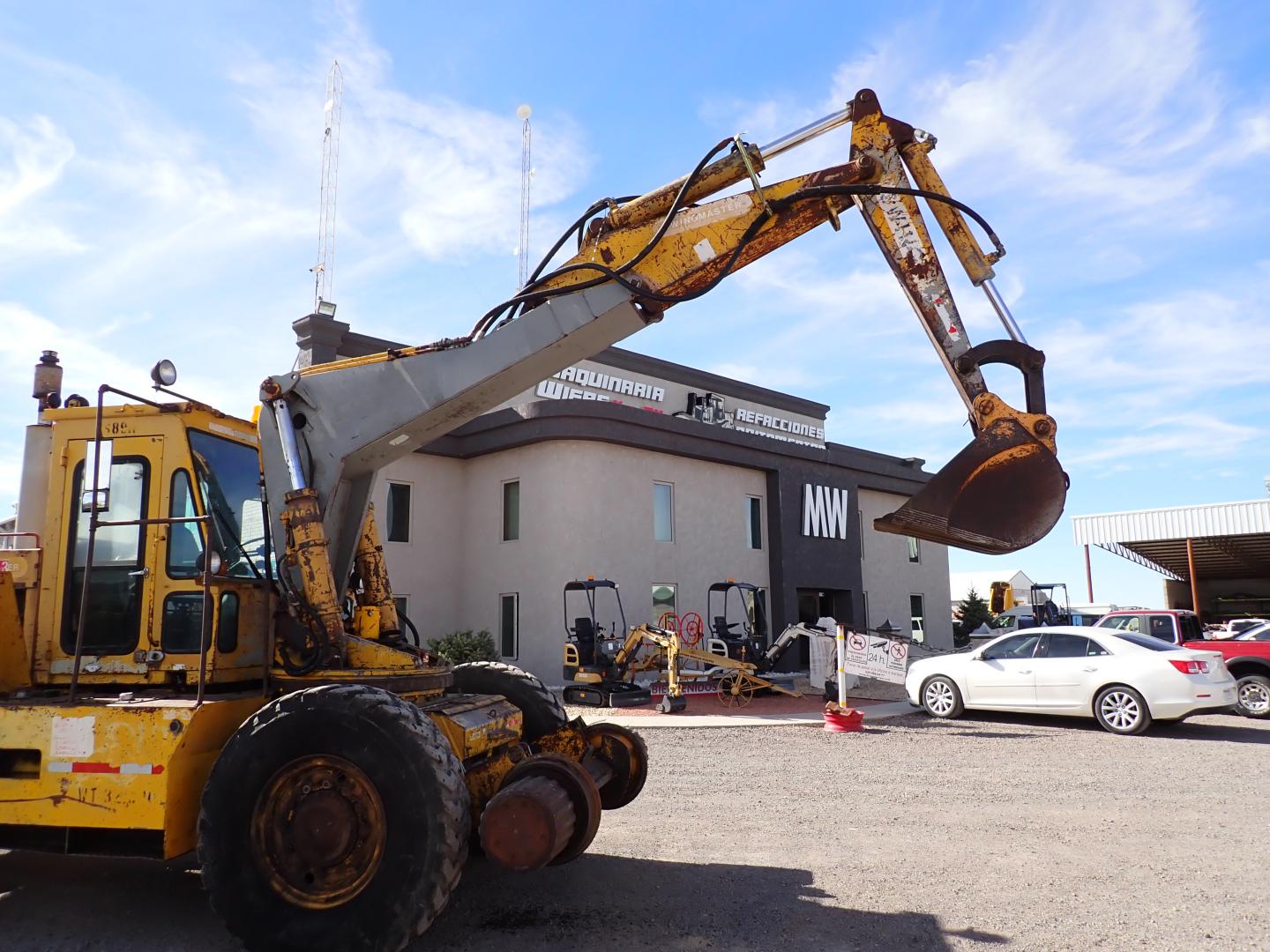 ./imagenes/INVOICE/2019/16595/EXCAVADORA FERROCARRILERA SOBRE LLANTAS SWINGMASTER_ 181 (4).JPG